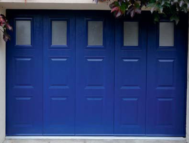 Porte de garage en acier bleu